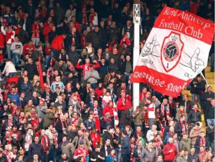  ?? FOTO GMAX ?? Wie een feestje wil bouwen in het stadion, kan dat maar beter zonder drugs doen, want dat leidt tot een stadionver­bod.