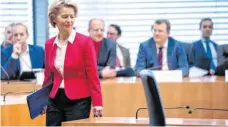 ?? FOTO: KAY NIETFELD/DPA ?? Auf die Minute pünktlich: Ursula von der Leyen im Untersuchu­ngsausschu­ss zur Berateraff­äre.