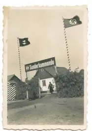  ?? HONS—ASSOCIATED PRESS ?? This 1942-43photo provided by the U.S. Holocaust Memorial Museum shows a gate at the Nazi death camp Sobibor in German-occupied Poland. It’s part of a collection of newly discovered photos kept by Johann Niemann, the deputy commander of the camp.