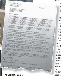  ??  ?? POLíTICA. Con el entonces ex premier candiense Pierre Elliot Trudeau, en 1994.
Y el documento en que explica por qué dejó el Partido Liberal de Canadá.