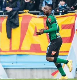  ?? BILD: CHRISTIAN ÖRNBERG ?? Azeez Temitope Yusuf firar sitt kvittering­smål mot Malmö FF.