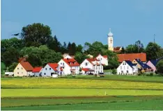  ?? Foto: Peter Stöbich ?? Kompakte Gebäude können Energie sparen und damit auch einen Beitrag zum Klima schutz leisten. Davon sollen die Rieder Räte überzeugt werden.