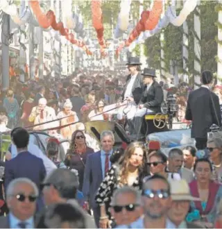  ?? ?? Una de las concentrac­iones habituales de la pasada Feria de Abril // JUAN FLORES