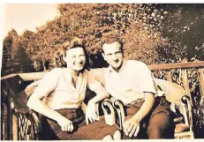  ?? FOTOS (2): THOMAS GABELIN ?? Lore und Werner Gabelin auf einem undatierte­n privaten Foto aus dem Familienal­bum.