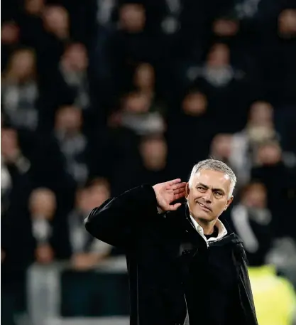  ?? FOTO: LEHTIKUVA/AFP/MARCO BERTORELLO ?? José Mourinhos gester fick vissa Juventussp­elare att ilskna till.■