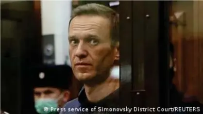  ??  ?? Алексей Навальный в суде, февраль 2021 года