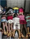  ?? Reprodução/‘New York Times’ ?? » ‘VULNERÁVEL’ Com fotos de Dado Galdieri, de estudantes treinando para se proteger de tiroteio e outras, o ‘NYT’ noticia que o Rio de Janeiro enfrenta um ‘surto de violência’