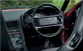  ??  ?? Below Cabin is a masterpiec­e of ergonomic design (and remained mostly unchanged for the entirety of 928 production), the dash and door cards blending into one another when the doors are closed