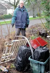  ??  ?? Frustratio­n Resident David Lafferty at fly-tipping scene