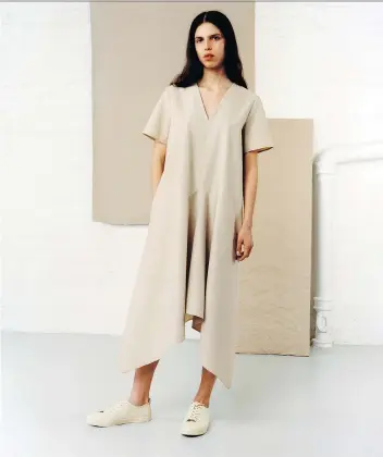  ??  ?? Neutral colours and cottons with an almost papery feeling reflect aspects of Dorothea Rockburne’s work that influenced the COS fashion brand.