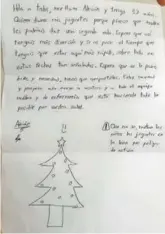  ?? LA VOZ ?? Las dos cajas de juguetes que dejó bajo el árbol y la carta que escribió Adrián.