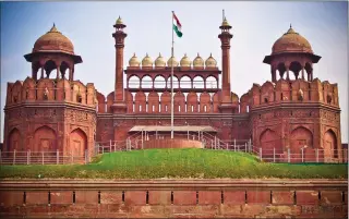  ??  ?? The Red Fort, an iconic symbol of Delhi’s past.