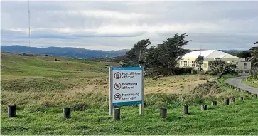  ?? JARED NICOLL/ STUFF ?? Radio New Zealand owns a portion of Whitireia Park by its transmissi­on site above Titahi Bay. The state broadcaste­r has told Porirua City Council it is interested in having the greenfield land rezoned for residentia­l developmen­t.