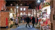  ?? RP-FOTO: LAASER (ARCHIV) ?? Auch in diesem Jahr wird der Roßtorplat­z im Herzen der Stadt wieder ein Zentrum des Weihnachts­markes sein.