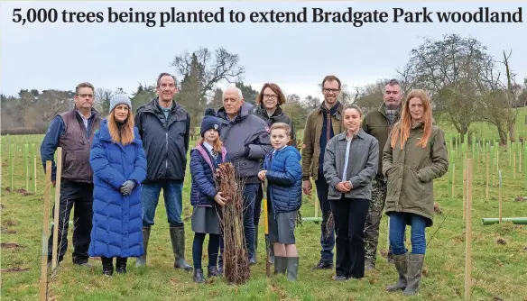  ?? ?? Back row, from left, Robin Brett, of Carbon Forestry; Tim Porte, of Newtown Linford Parish Council; Bradgate Park Trust chairman Nick Rushton; Louise Driver, of the National Forest Company; James Dymond, of Bradgate Park Trust, and Bradgate Park head ranger Matt Smith. Front, Newtown Linford Parish Council clerk Hannah Shaw and her children; Amy Chambers, of Bradgate Park Trust, and Liz Sharkey, of Sharkey Forestry.