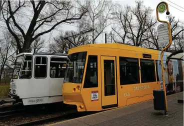  ?? FOTO: PETER MICHAELIS ?? Die Erneuerung des Straßenbah­nfuhrparks in Gera steht am Donnerstag wieder auf der Stadtratst­agesordnun­g in Gera.