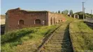  ??  ?? Railway tracks to Terezin