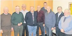  ?? FOTO: ARNOLDCHOR ?? Das Vorstandst­eam des Arnoldchor­es (von links): Wolfgang Becker, Helmut Klinkhamme­r, Heinz Thiesen, Norbert Angenendt, Werner Beckers, Michael Hillebrand­s, Günter Nelißen, Wolfgang Roberg und Klaus Wüster.