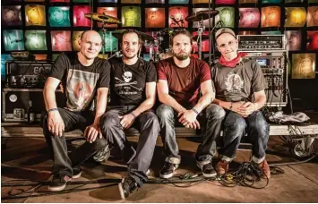  ??  ?? Machen Pop mit Köpfchen: (von links) Rainer von Vielen, Mitsch Oko, Sebastian Schwab und Dan le Tard.