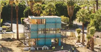  ?? JAKE MICHAELS/THE NEW YORK TIMES ?? The Aluminaire House is reconstruc­ted Jan. 16 at the Palm Springs Art Museum in Calif.