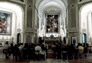  ??  ?? Unico
Folla per
«Le sette opere di misericord­ia» di Caravaggio al Pio Monte