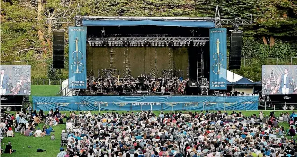  ?? ANDREW TURNER ?? The ground at Porirua Park, as well as Jerry Collins Stadium, was packed for Sol3 Mio.