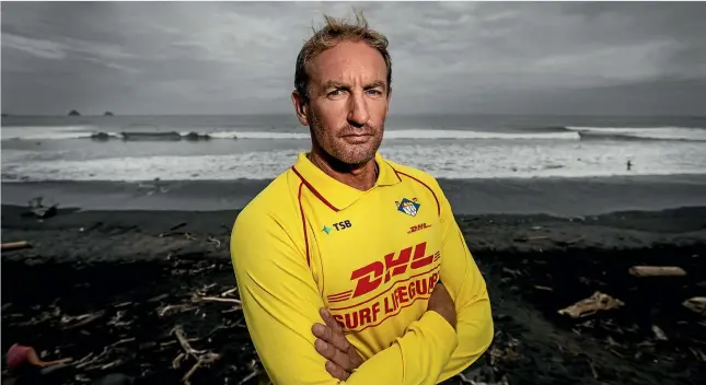  ?? PHOTO: ANDY JACKSON/STUFF ?? Fitzroy Beach senior life guard Todd Velvin recommends steering clear of the beach with big swells coming.