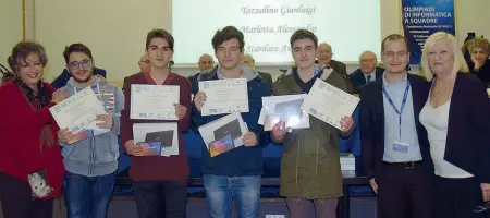  ??  ?? La squadra dell’istituto Marconi di Catania premiata ieri a Bologna