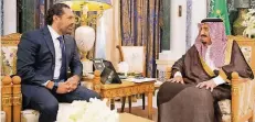  ?? FOTO: RTR ?? Einig gegen den Iran: Der saudische Kronprinz Mohammed bin Salman (rechts) empfängt Libanons zurückgetr­etenen Ministerpr­äsidenten Saad Hariri.