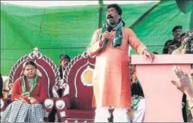  ?? HT ?? ■
JMM working president Hemant Soren at a poll rally at Amrapahari in Dumka on Tuesday.