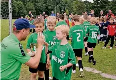  ?? FOTO: TURA BRÜGGEN ?? Die Jugendmann­schaften von TuRa Brüggen spielten bei der Sportwoche auf dem Vennberg auch eine gute Rolle.