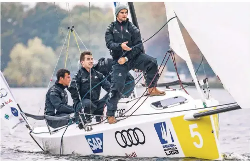  ?? FOTO: DSBL/WEHRMANN ?? Die DYC-Bundesliga­crew, hier mit Jan-Philipp Hofmann, Nils-Henning Hofmann, Alexander Swade (von links) und Patrik Treichel (dahinter).