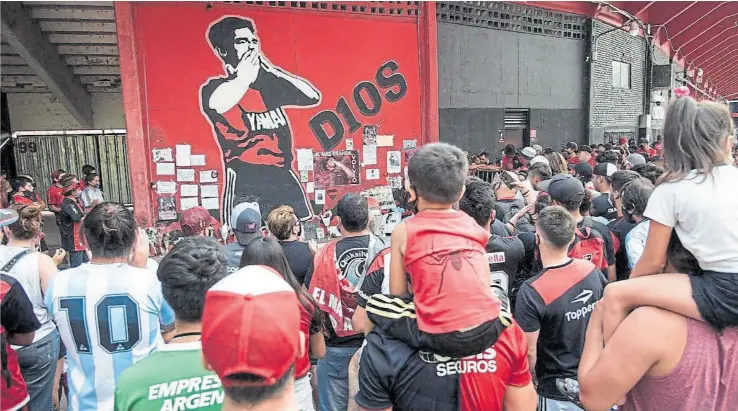  ?? Marcelo Manera ?? Estuvo poco tiempo en Rosario, pero dejó una huella imborrable en todos los hinchas de Newell’s, que le tributaron su adiós