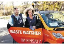  ??  ?? Die WasteWatch­er sind – meist in zivil – unterwegs und achten auf die Sauberkeit­sspielrege­ln.