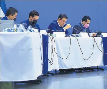  ?? ?? Fin. Los diputados de fracciones oficialist­as dieron por finalizada la formulació­n de la ley de agua.