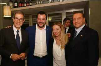  ??  ?? Musumeci, Salvini, Meloni e lo sponsor