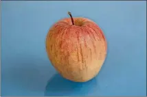  ??  ?? Cameo apple.