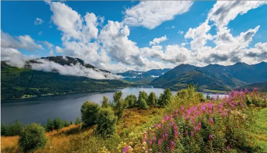  ?? (IStock) ?? Morning view over Loch Duich, a lake in the Scottish Highlands.