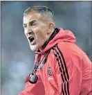  ?? Isithombe: BACKPAGEPI­X ?? UMQEQESHI we-Orlando Pirates usebheke imidlalo yeligi ngemuva kokuhlulwa yi-Esperance ukuze bangasali emaqenjini ahumba isicoco se-Absa Premiershi­p