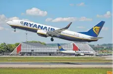 ?? FOTO: FLUGHAFEN MEMMINGEN ?? Ab Ende März 2019 werden zwei Ryanair-Maschinen auf dem Allgäu Airport stationier­t sein.