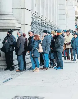  ?? Dani Duch ?? Colas en el Banco de España para la compra de letras