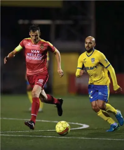  ?? FOTO GMAX ?? Ahmed Sababti (geel shirt) met Roel Engelen van Cappellen.