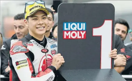  ?? FOTO: EFE ?? Nakagami cerró el sábado en Japón con la pole Moto2. Alex Márquez, segundo a 128 milésimas fue quién más cerca estuvo de una pole