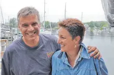  ?? FOTO: PRIVAT ?? Pfarrer Michael Bastian und seine Frau Susan, die gebürtige US-Amerikaner­in ist.