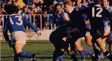  ??  ?? John Kirwan contro l’Italia ai Mondiali ‘87: a Auckland finì 70-6 RESINI