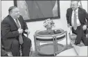  ??  ?? Pompeo discusses the issue with Erdogan (R) in Ankara.-AFP