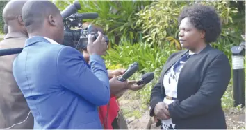  ??  ?? Journalist­s interview Comesa director for Gender and Social Affairs Beatrice Simwapenga