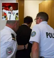  ?? (Photos AFP) ?? Saad Lamjarred a quitté hier la salle de la chambre de l’instructio­n de la cour d’appel d’Aix-en-Provence, par le box des détenus, après une audience à huis clos.