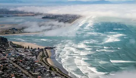  ?? ?? Large areas from Woodend to Lake Ellesmere, including Banks Peninsula, are subsiding by up to three millimetre­s per year, which means an extra 30 centimetre­s of sea-level rise over the next 100 years.