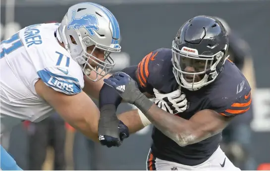  ?? JONATHAN DANIEL/ GETTY IMAGES ?? Outside linebacker Leonard Floyd, who had surgery on his right knee, participat­ed fully in the last two days of the Bears’ veteran minicamp.